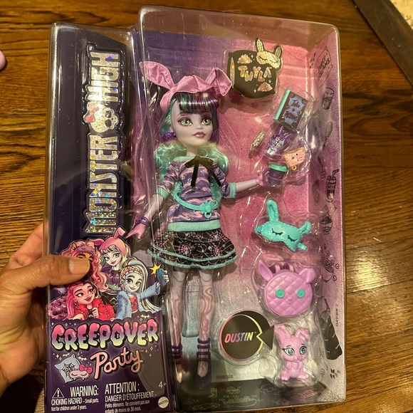New MONSTER HIGH CREEPOVER PARTY TWYLA DOLL WITH DUSTIN - Picture 2 of 3
